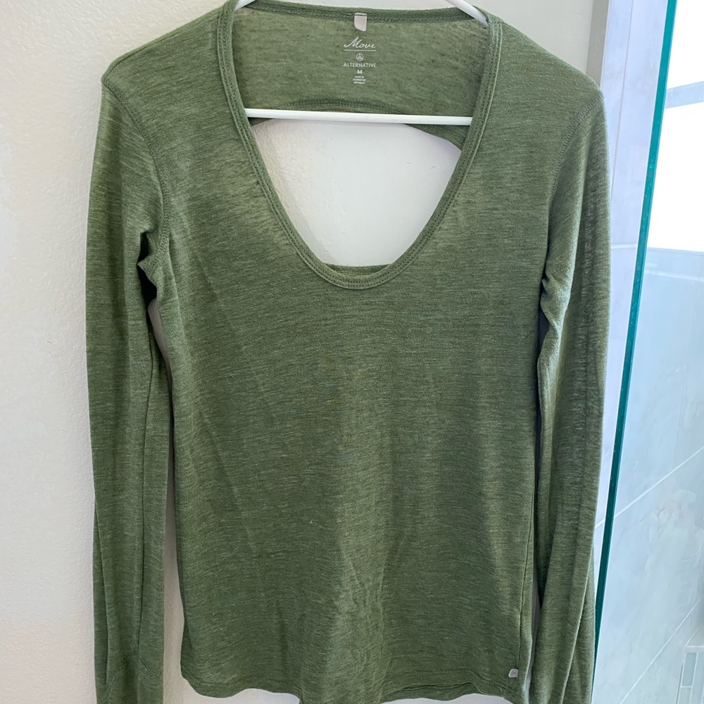 Move alternative top